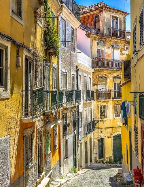 lisbon-4397678_1920